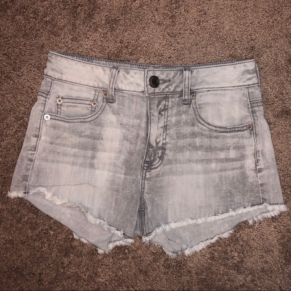 AE HIGH-WAISTED GREY DENIM SHORTS